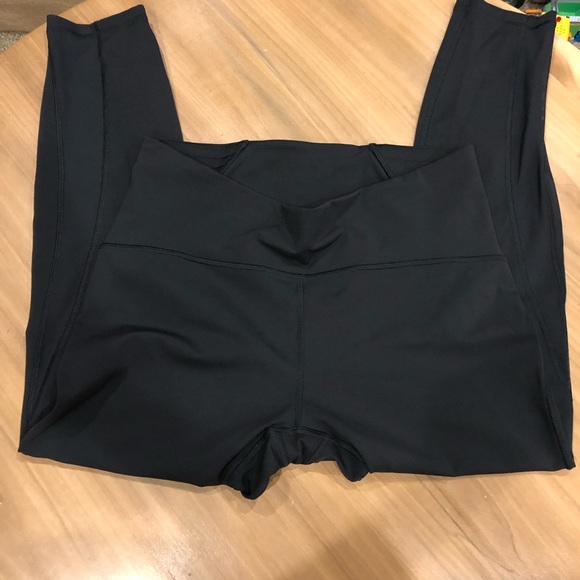 Lululemon Train Times 7/8 Full-on Luxtreme - Picture 4 of 7